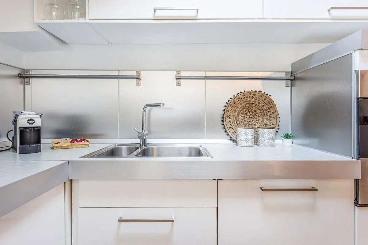 Unconventional Bnb Near Linate - Supreme Meme Loft Mediolan Apartament