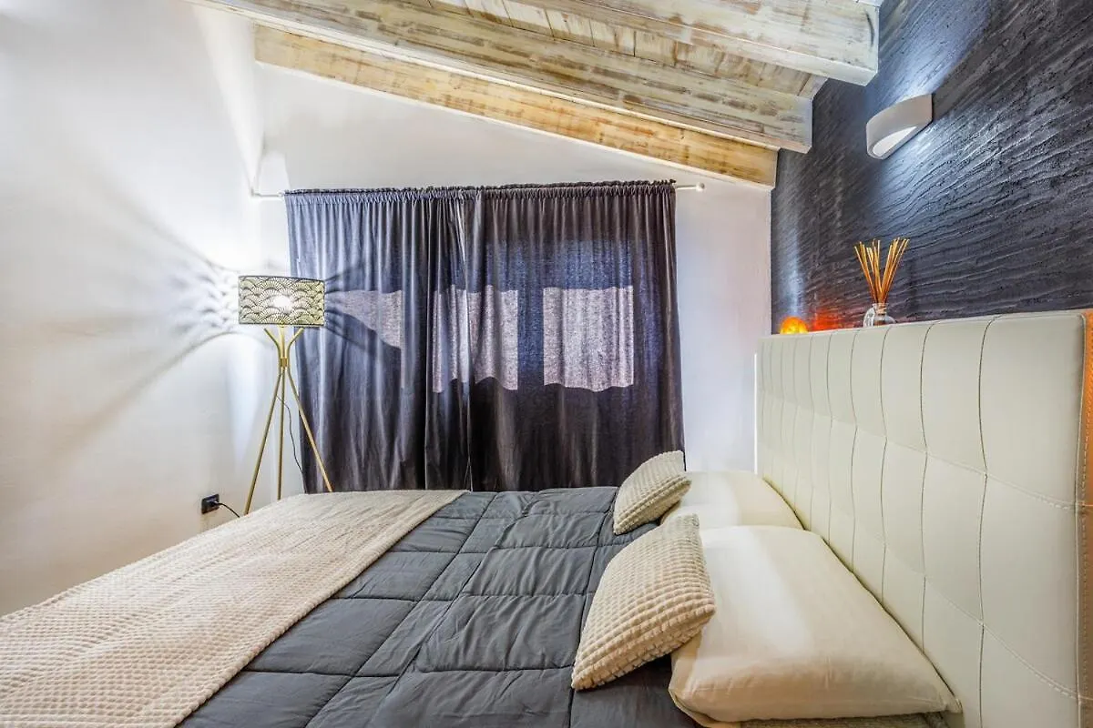 Unconventional Bnb Near Linate - Supreme Meme Loft Mediolan 0*,  Włochy