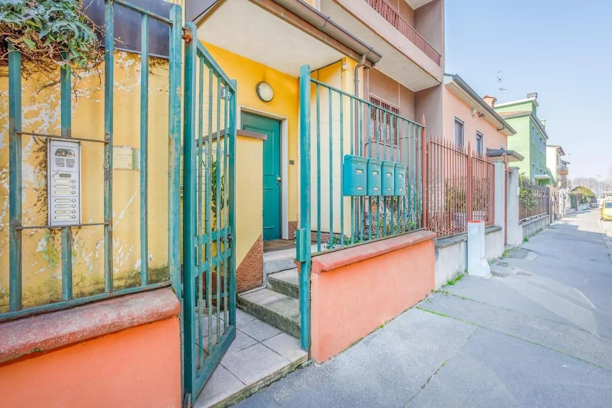 Unconventional Bnb Near Linate - Supreme Meme Loft Milan Italy