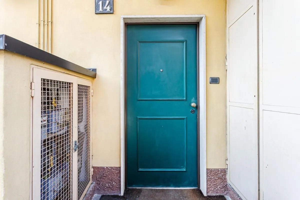Unconventional Bnb Near Linate - Supreme Meme Loft Milan 0*,  Italy